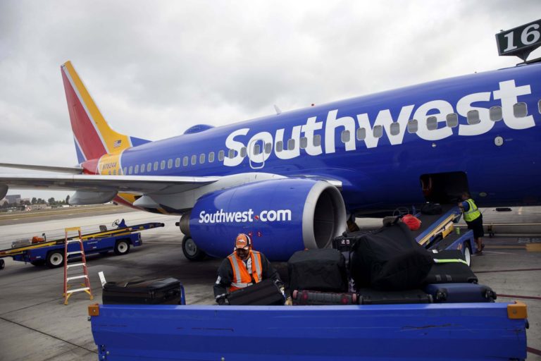 FAA probes Southwest calculations of baggage weight on jets