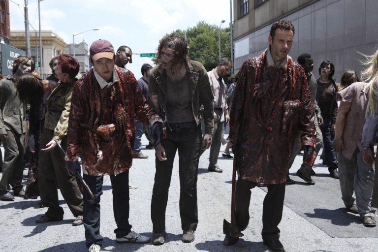 Seven cops surround Montana home only to find family watching ‘The Walking Dead’