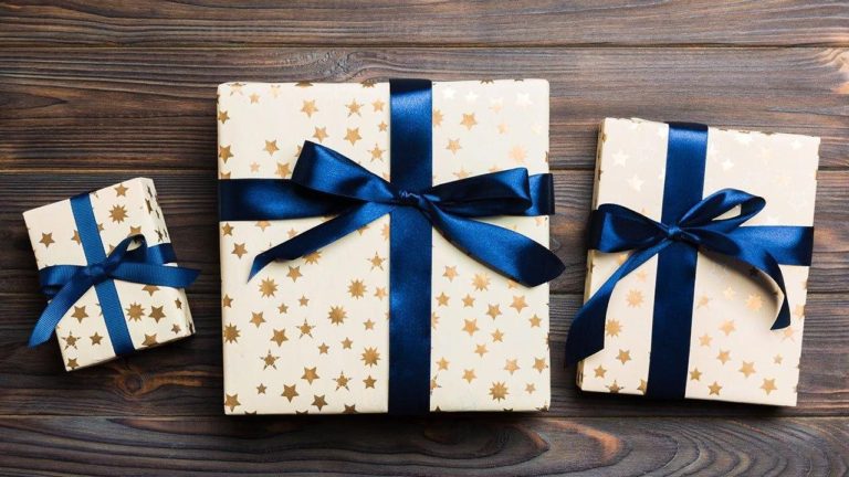 Credit Card Rewards Help Consumers Save Money and Shop Smarter This Holiday Season