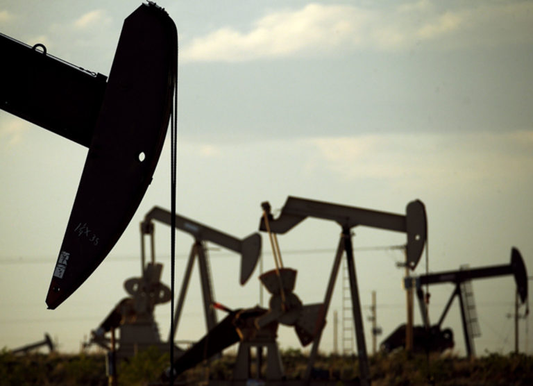 Authorities seek to stem crime in New Mexico oilfields