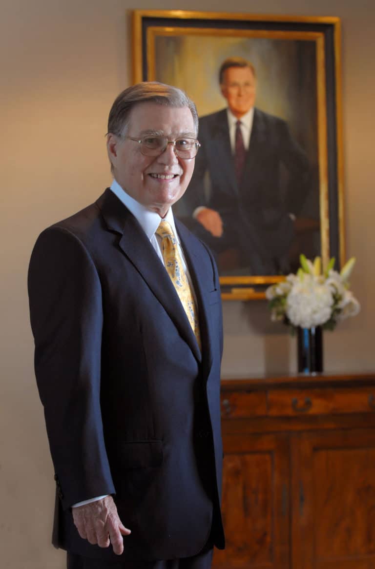 Dee J. Kelly, 1929-2015