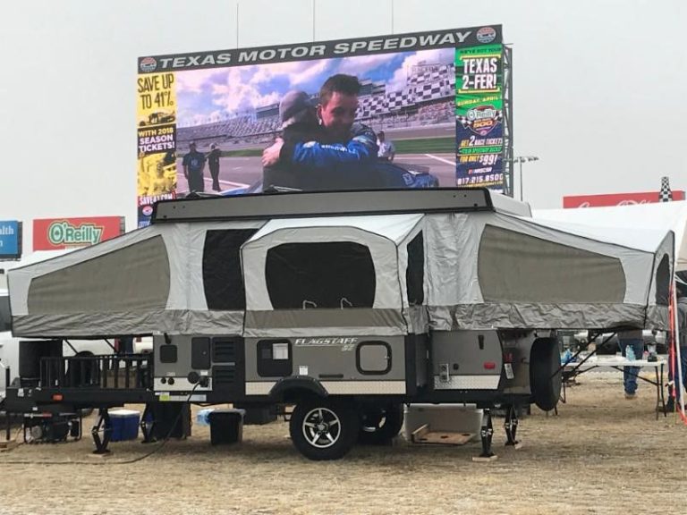 Owner of Texas Motor Speedway wants to become private NASCAR track operator