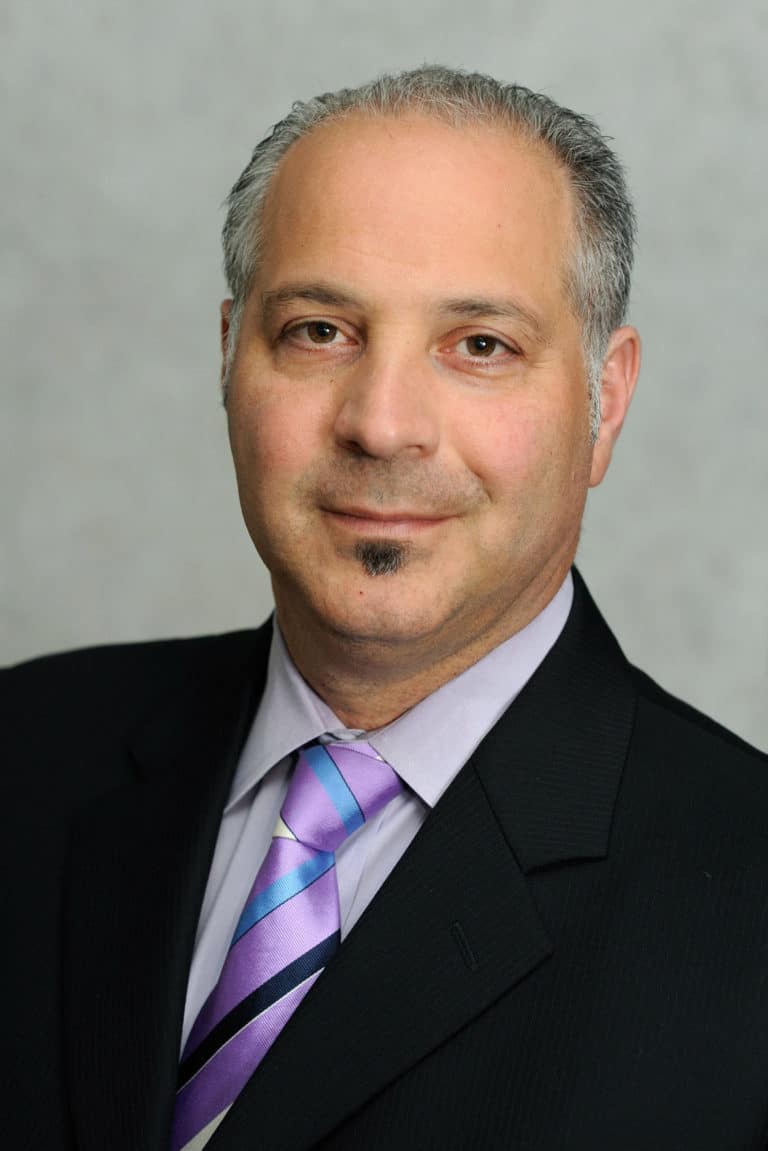 RadioShack CEO Magnacca resigns