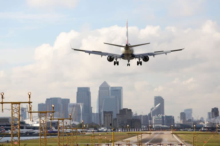 Airline profits face decline from record as oil price climbs
