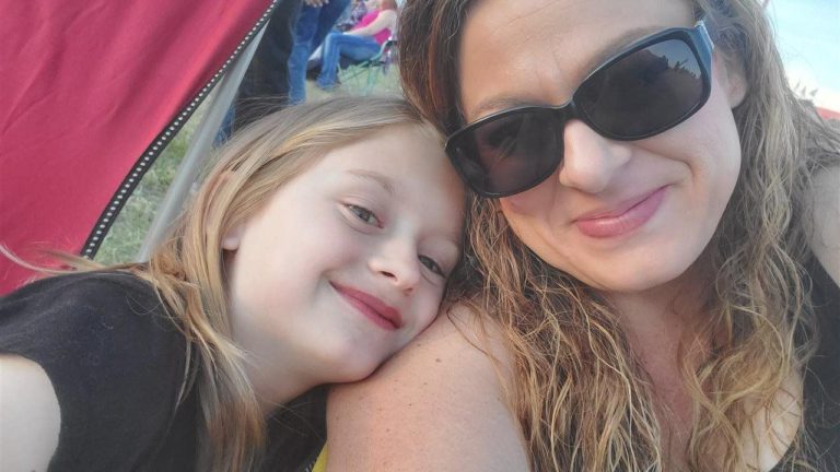Young mom doesn’t let MS get in the way of living her life