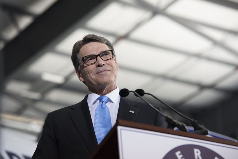 Rick Perry to fallen Muslim soldier’s father: “Shame on you”