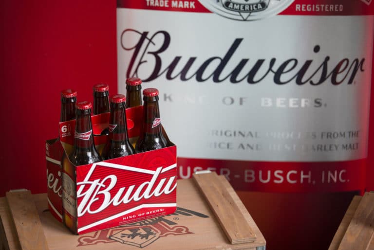 MillerCoors sues Anheuser-Busch over corn syrup ads