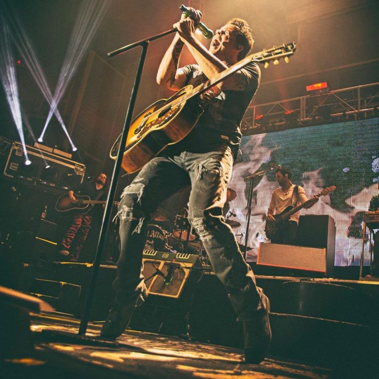 Gary Allan plays live at Billy Bob’s