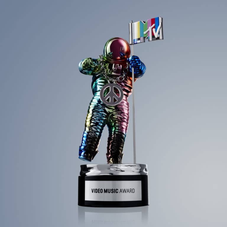 Another MTV VMAs, another controversial Miley Cyrus