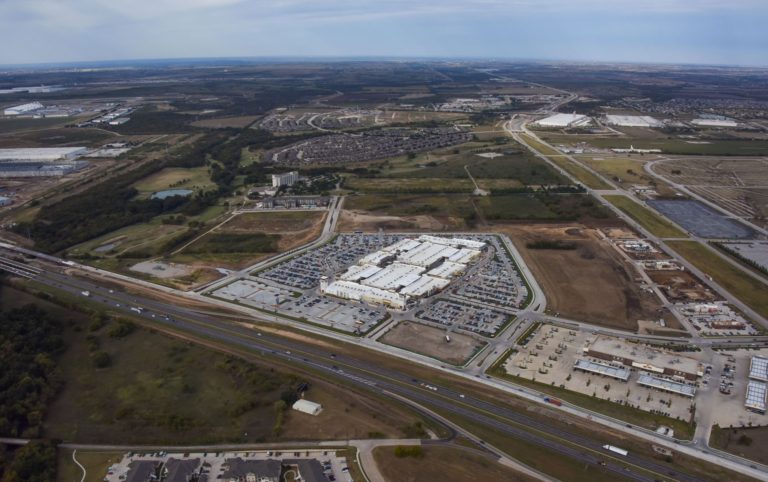 Real Deals: JLL, CHAMPIONS CIRCLE  PARTNERING IN NORTH FW