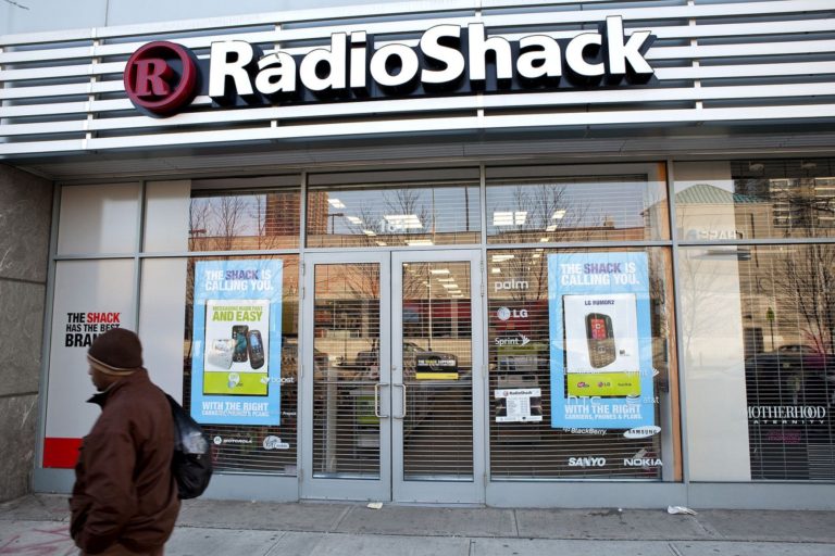 RadioShack files for bankruptcy
