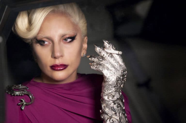 Lady Gaga apologizes for R. Kelly collaboration