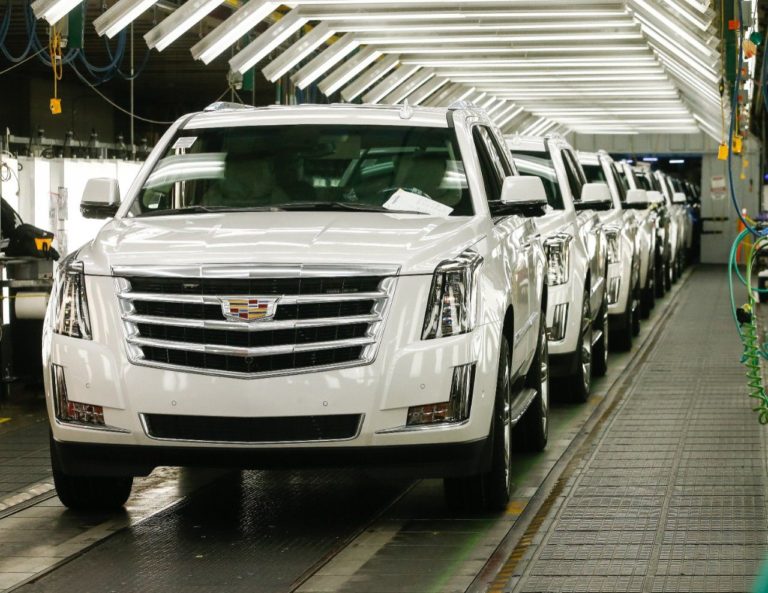 Workers celebrate deal with GM, show union power in industry