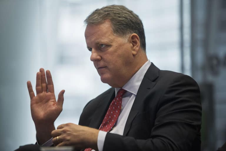 Fuel weighs on American Airlines, but it tops forecasts