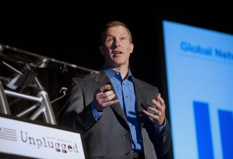 Pirating American’s No. 2 fills void at United, boosts succession plan
