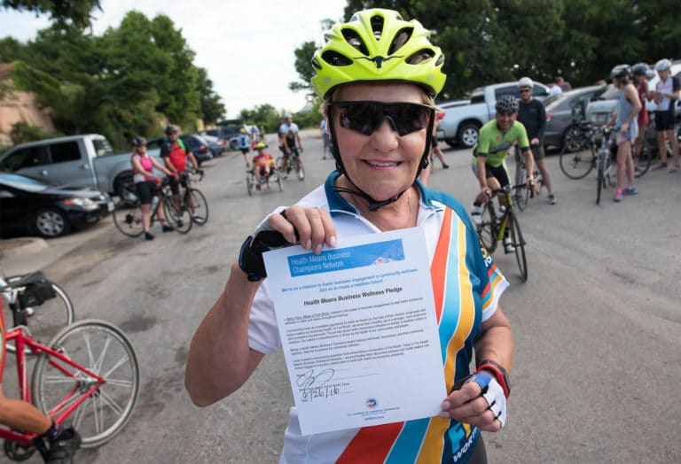Fort Worth mayor signs health pledge from U.S. Chamber