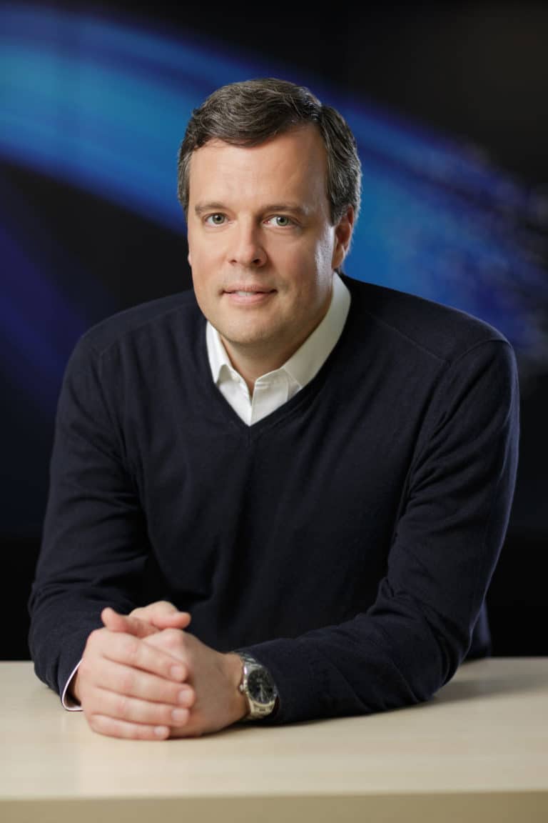 GE Transportation names Santana as president, CEO