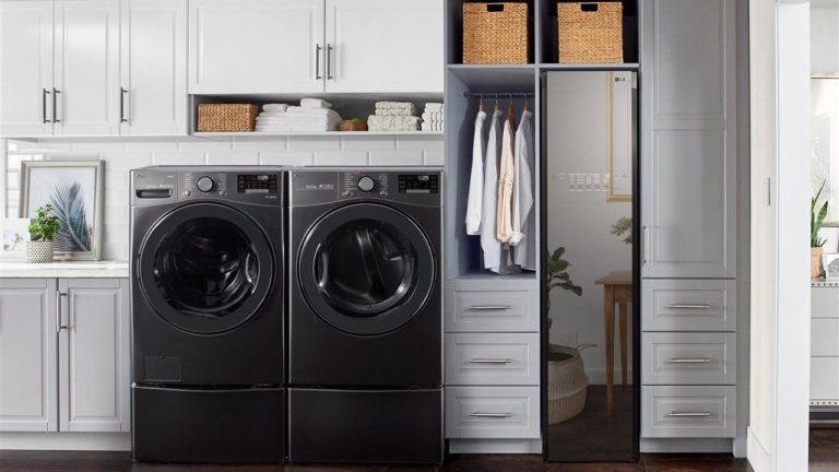 8 tips to prep your home during (and after) the holidays