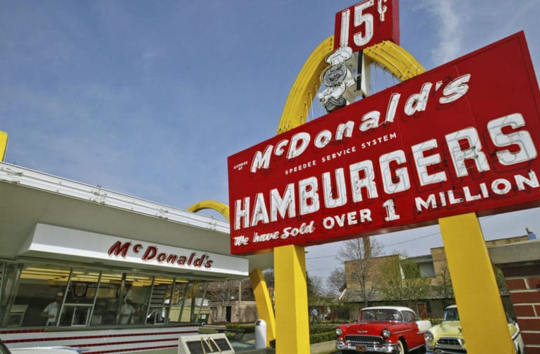 McDonald’s to raze Chicago-area museum of 1st restaurant