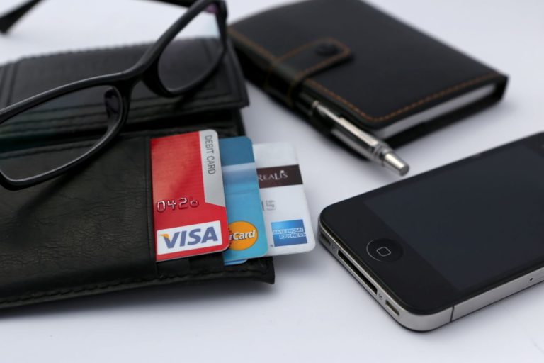 Retailers cheer GOP retreat on ending debit card fees limit