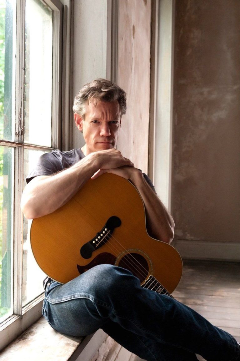 Randy Travis loses legal bid to keep DUI footage private