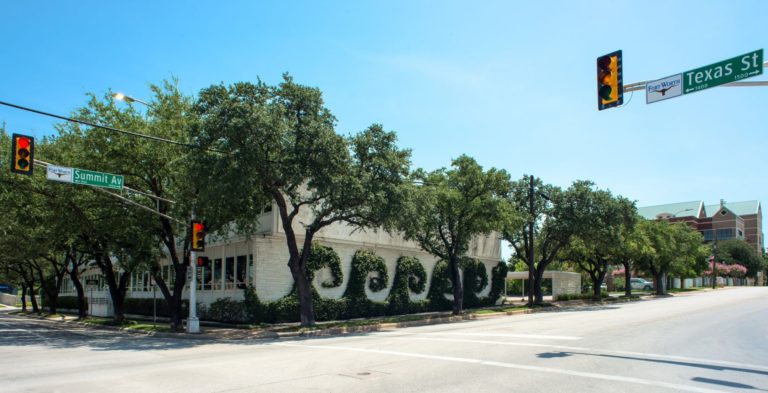 Former Simpli.fi office building, designed by legendary Fort Worth architect, up for sale in CBD