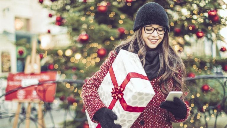 Tips for growing your small business this holiday season