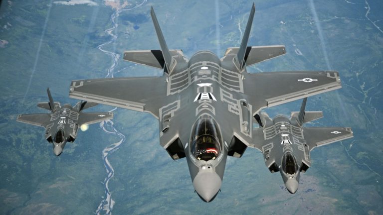 Lockheed tells Trump it will lower F-35’s costs, create new jobs