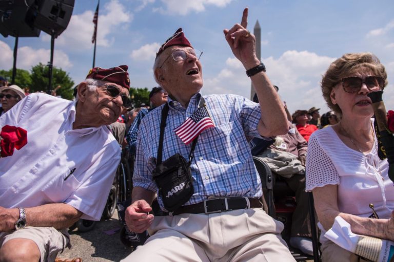 World War II veterans gather for 70th V-E Day celebration at the Mall