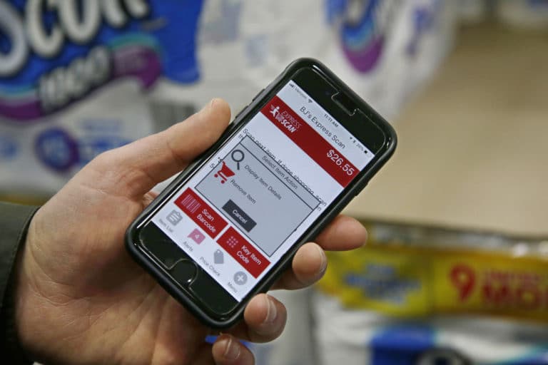 Stores make push in scan and go tech, hope shoppers adopt it