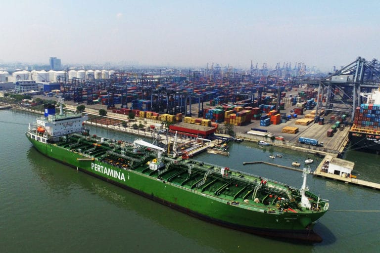 In world with too much crude oil, 1,100-foot steel monsters rule