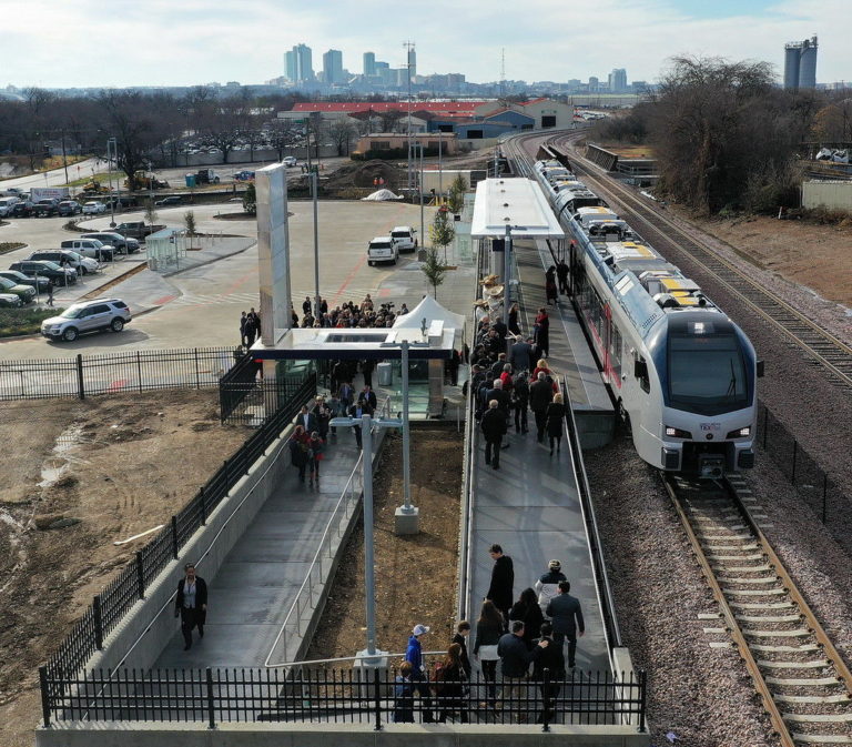 All aboard: Fort Worth-to-DFW rail service begins