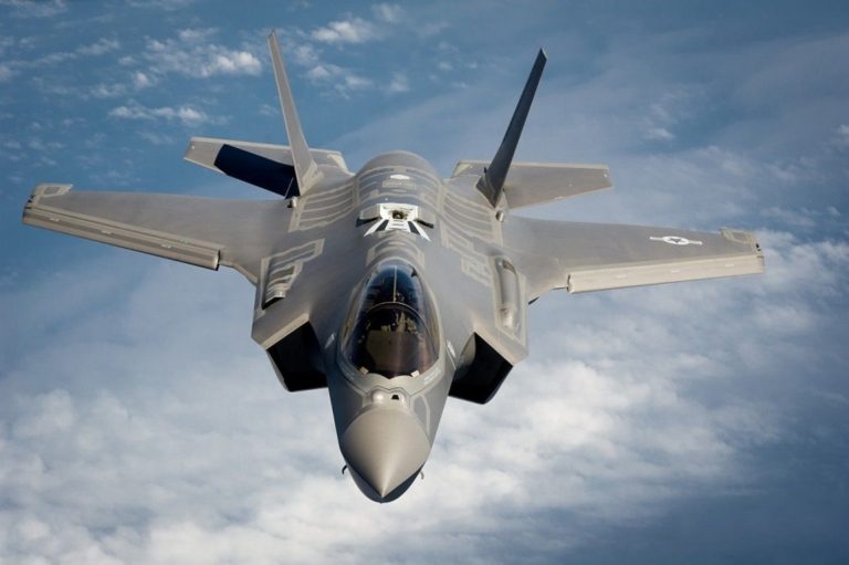 F-35 Lightning II fighter jet pilots will wear $400,000 helmet