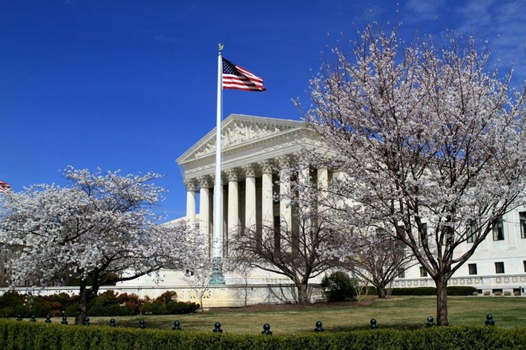 U.S. Supreme Court temporarily blocks ruling against Texas House map