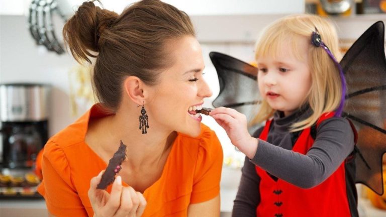 Tip or Treat: Ways to keep teeth healthy through Halloween