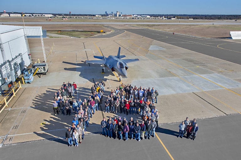 Lockheed Martin meets F-35 delivery goal for 2015