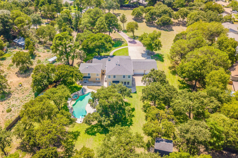 5-bedroom Arlington estate headed to auction block