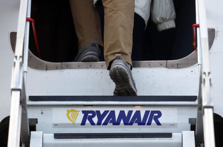 Fare killer Ryanair lets go of its American dream