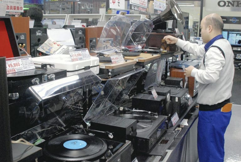 Record players for newbies and oldies