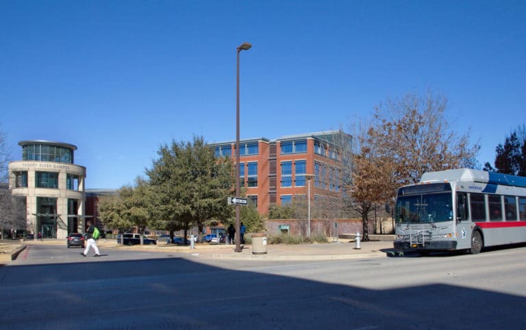 Tarrant County College to provide Trinity Metro bus rides for students