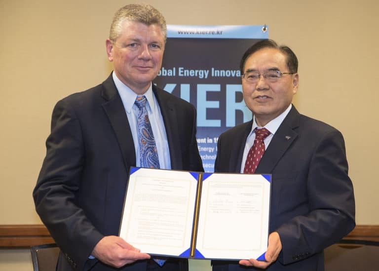 UTA, Korea Institute to develop clean energy technologies