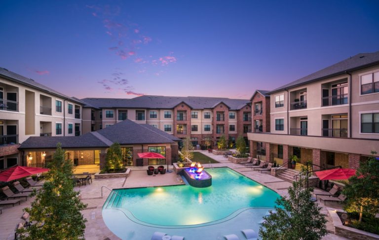 Fort Worth group acquires apartments in Woodlands
