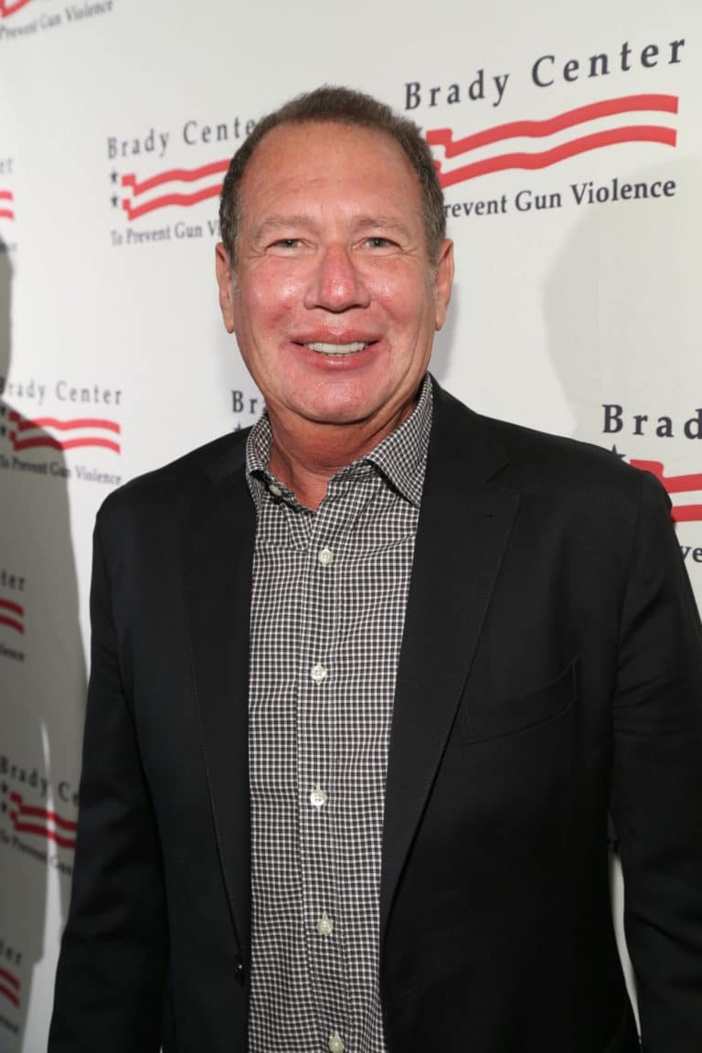 Comic, ‘Larry Sanders’ creator Garry Shandling dies at 66