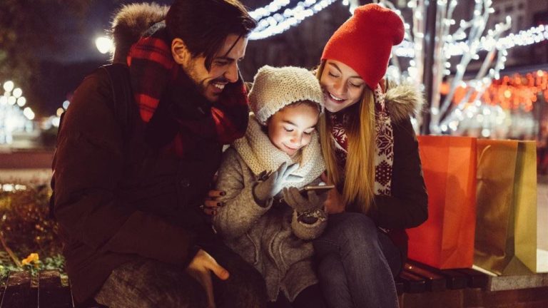 6 Ways to Save Time and Money This Holiday Shopping Season