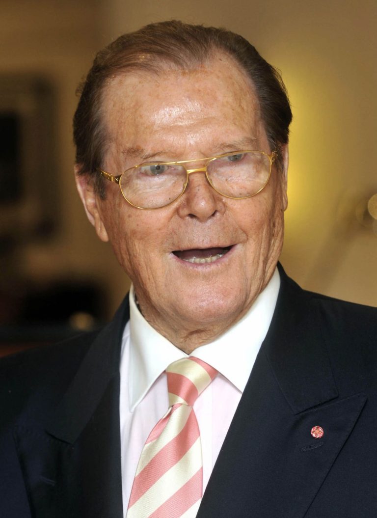 Roger Moore, star of 7 James Bond films, dies at 89