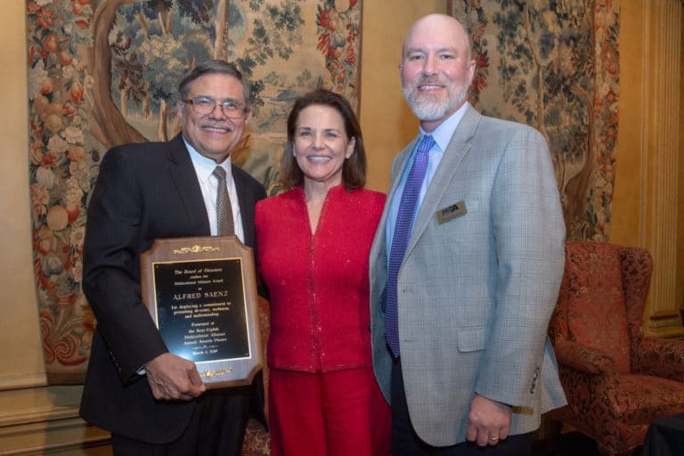 Saenz honored by Multicultural Alliance