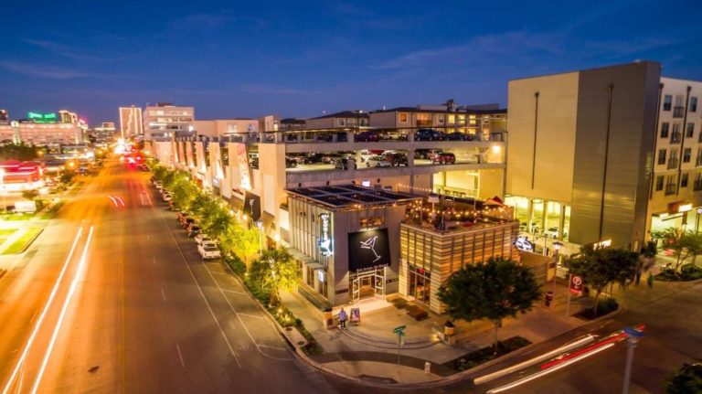 New eateries, bank,  other services coming to Crockett Row