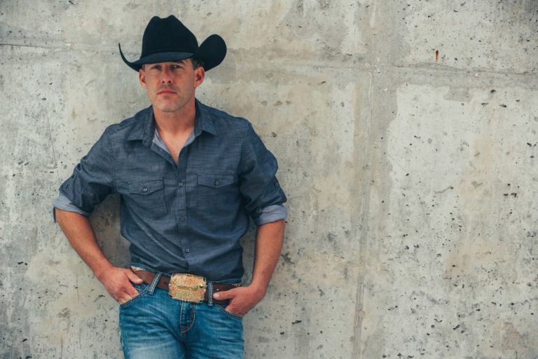 Aaron Watson comes to Billy Bob’s