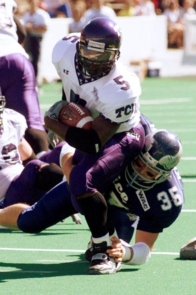 TCU, NFL legend Tomlinson honored at Fort Worth City Council