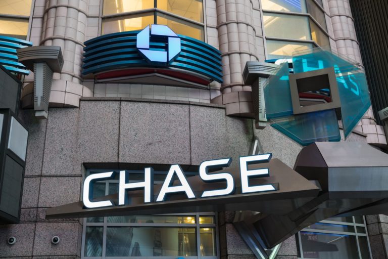 Feeling better about the economy? New survey says you should